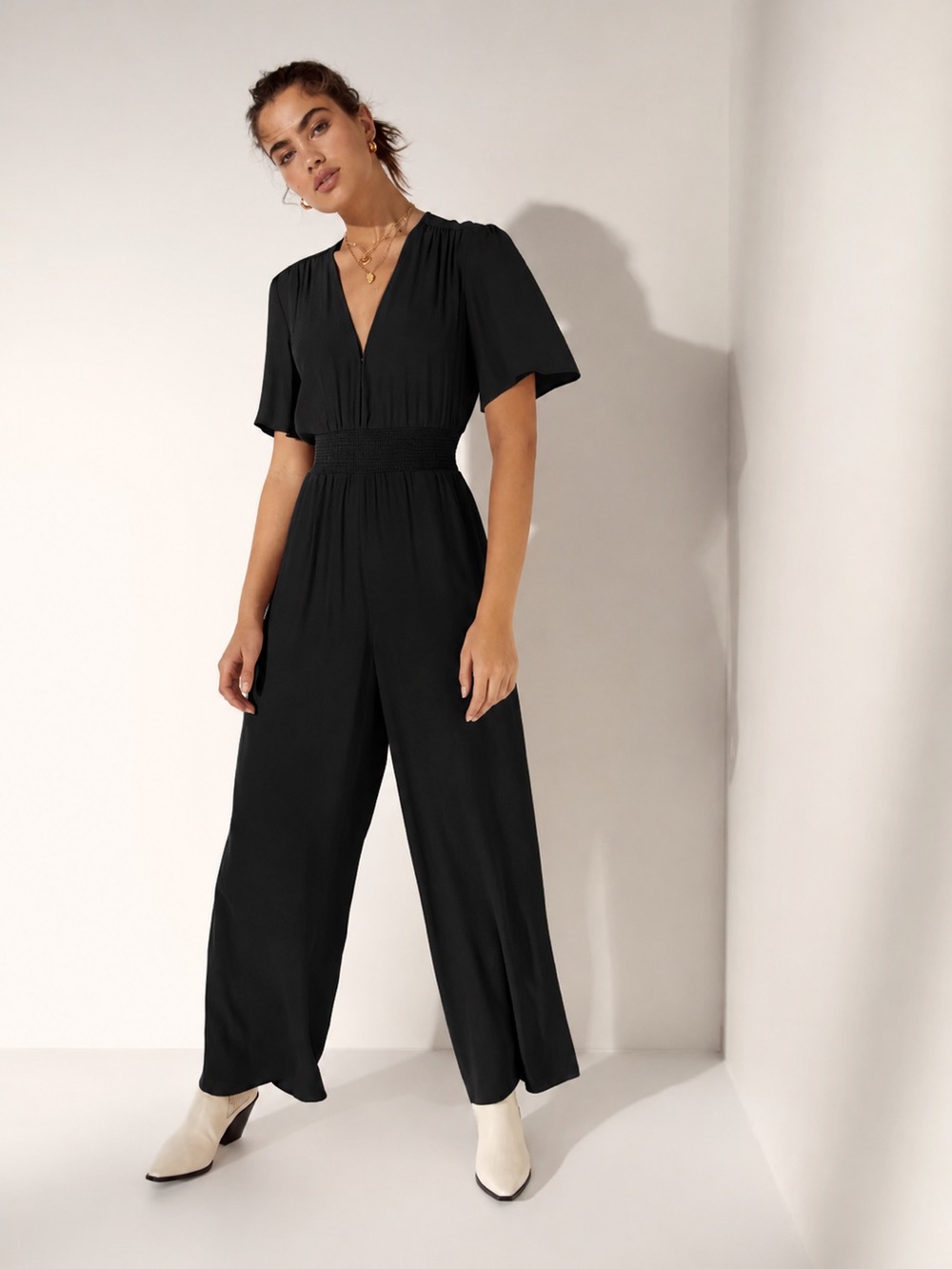 Wilfred | Illiana V-Neck Wide Leg Jumpsuit Black Size Small Aritzia